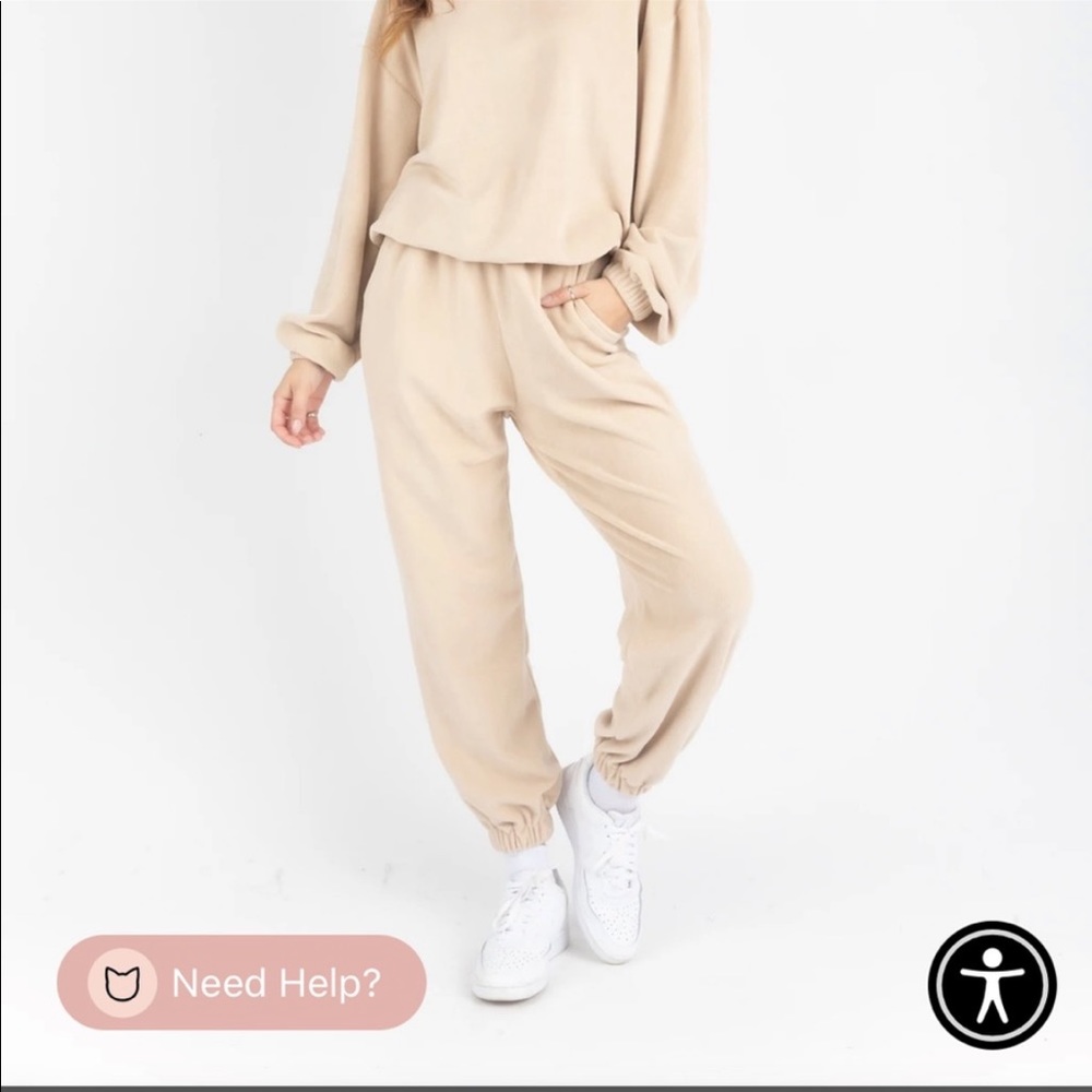 NWOT Kittenosh Vanilla latte lightweight fleece set, size S